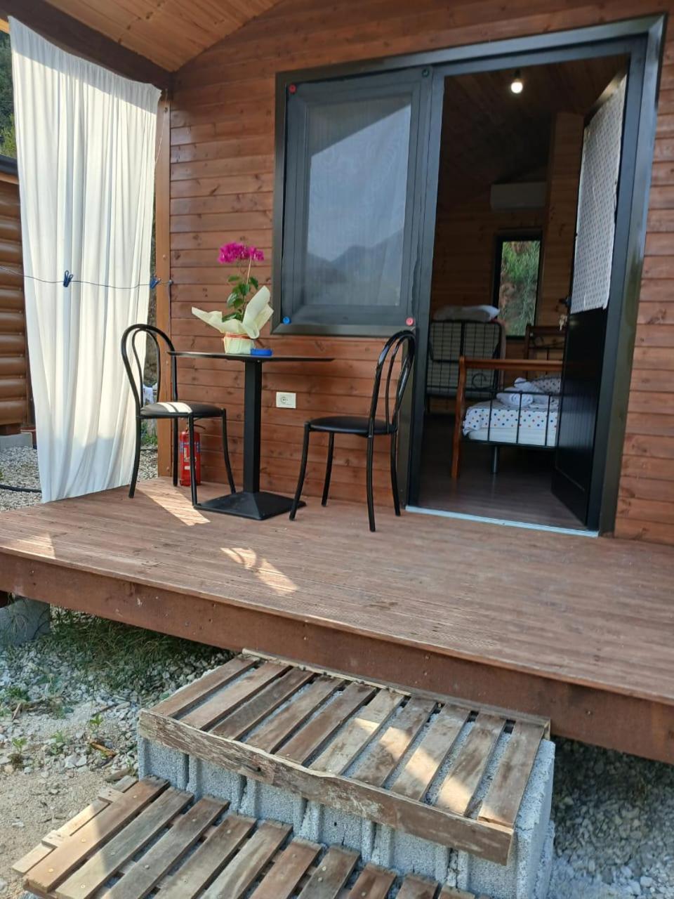 Ullishte Apartament *